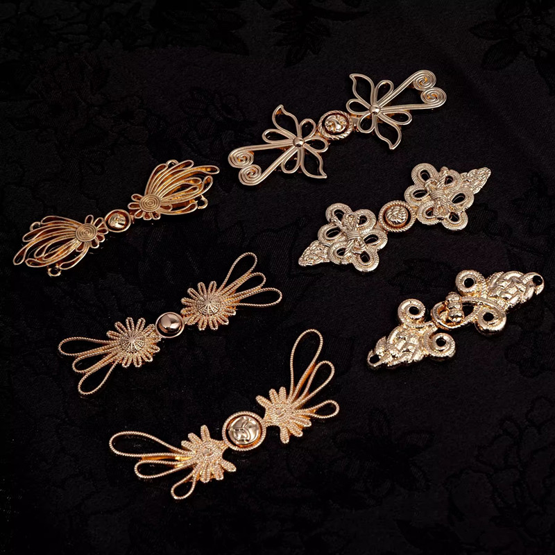 5 pezzi retrò bottoni in metal - Flower Frog Pin recensione e prezzo